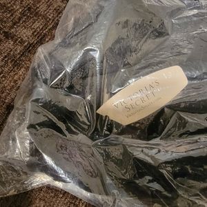 Victoria Secret Body by Victoria Push Up